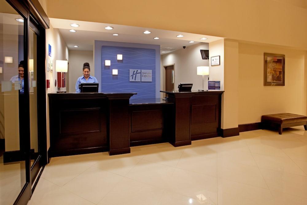 Holiday Inn Express Hotel & Suites Hope Mills-Fayetteville Airport, An Ihg Hotel Esterno foto