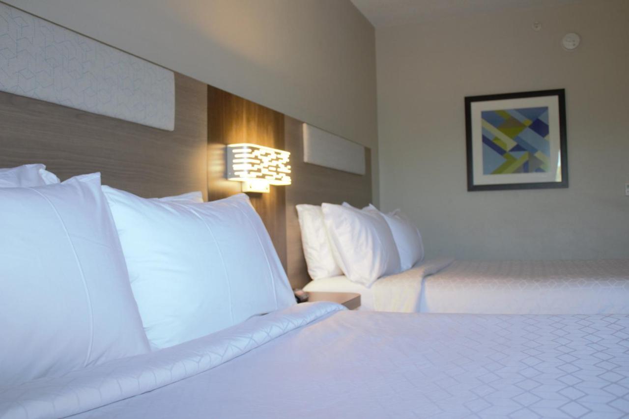 Holiday Inn Express Hotel & Suites Hope Mills-Fayetteville Airport, An Ihg Hotel Esterno foto