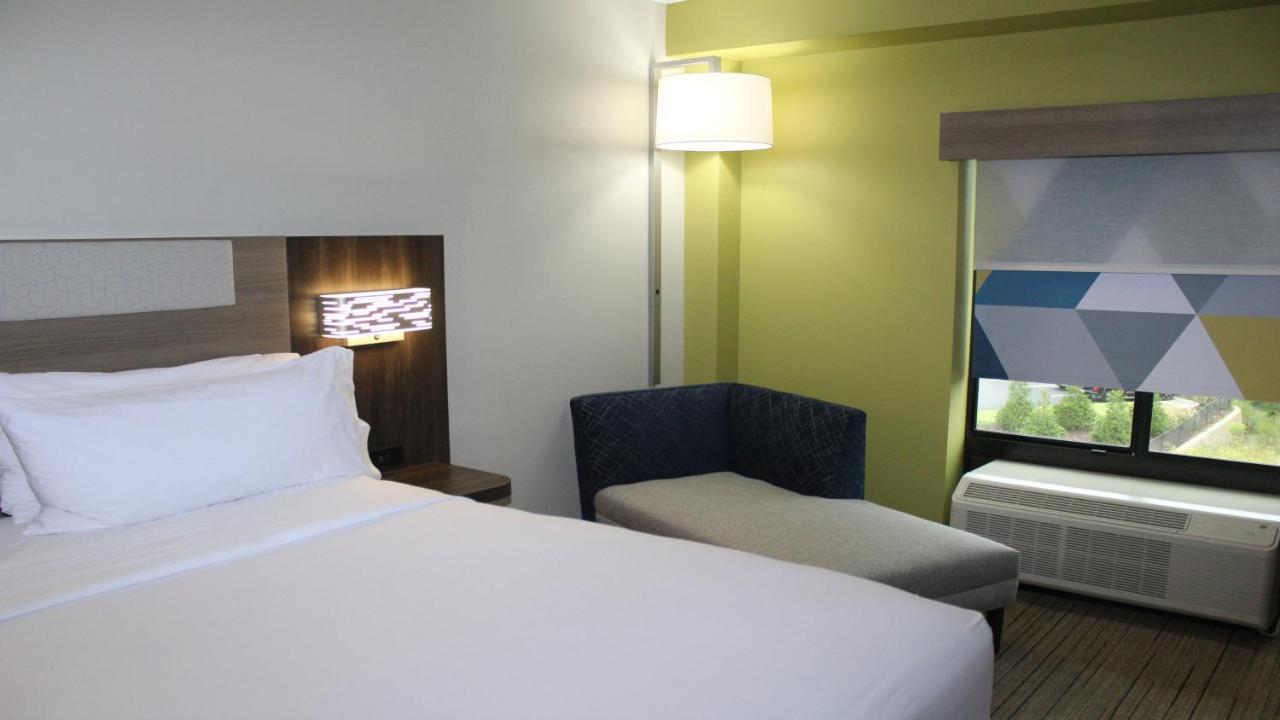 Holiday Inn Express Hotel & Suites Hope Mills-Fayetteville Airport, An Ihg Hotel Esterno foto