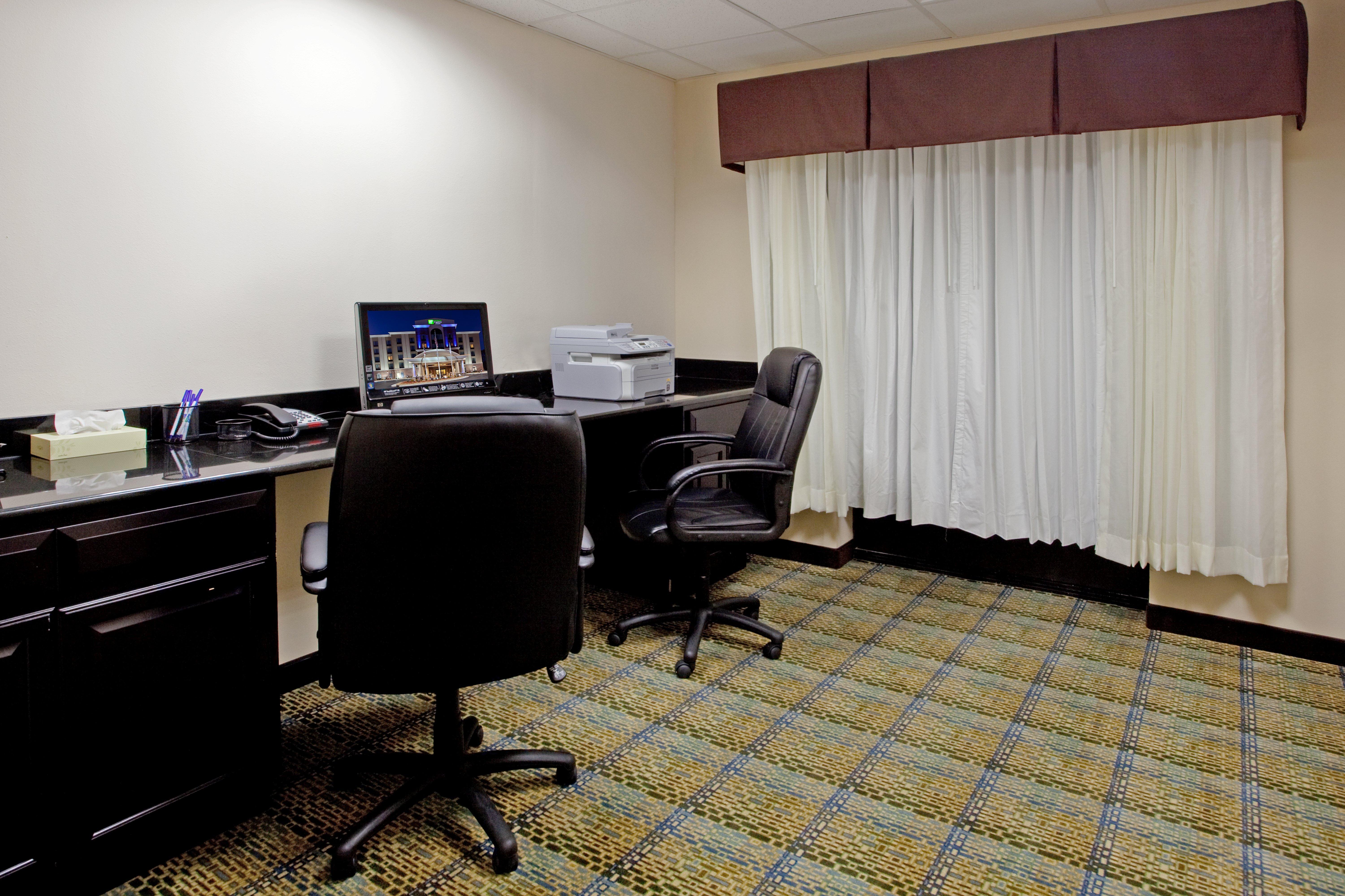 Holiday Inn Express Hotel & Suites Hope Mills-Fayetteville Airport By Ihg Esterno foto