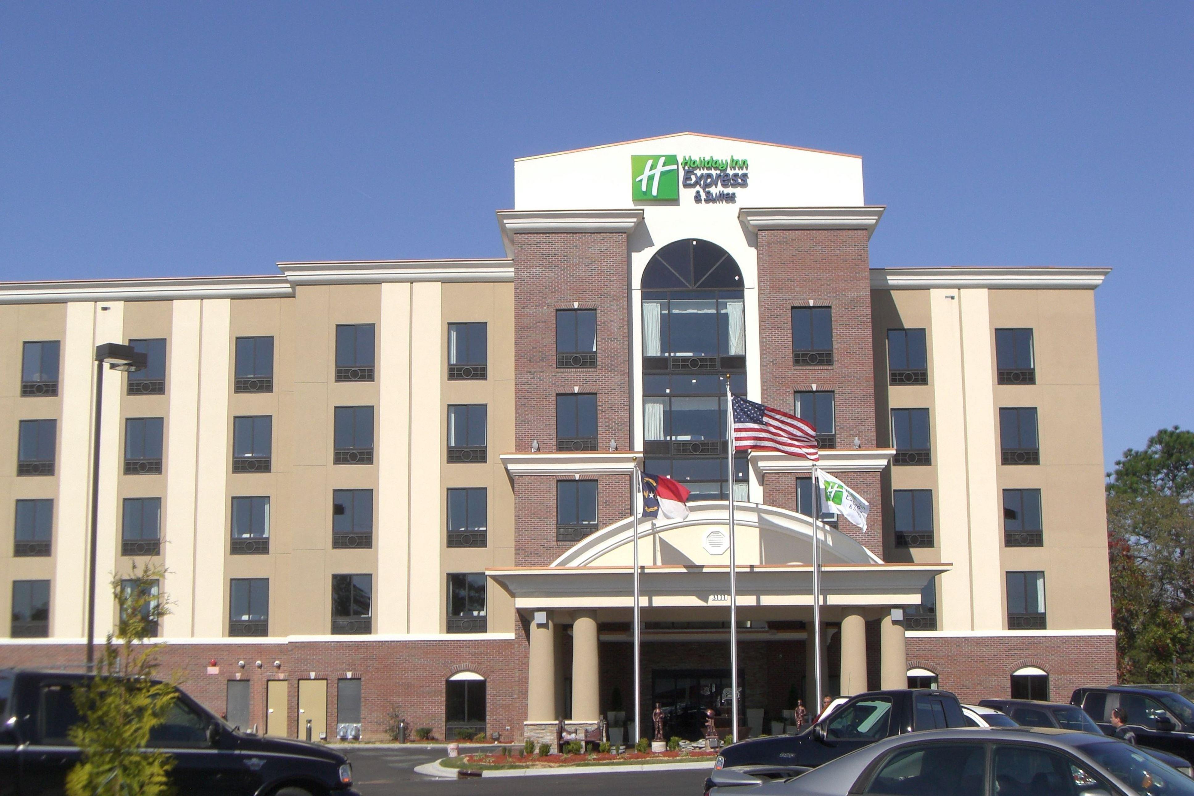 Holiday Inn Express Hotel & Suites Hope Mills-Fayetteville Airport By Ihg Esterno foto