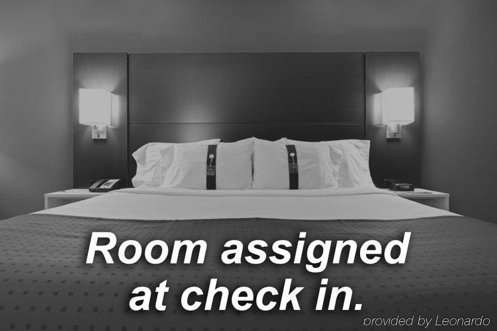 Holiday Inn Express Hotel & Suites Hope Mills-Fayetteville Airport By Ihg Esterno foto