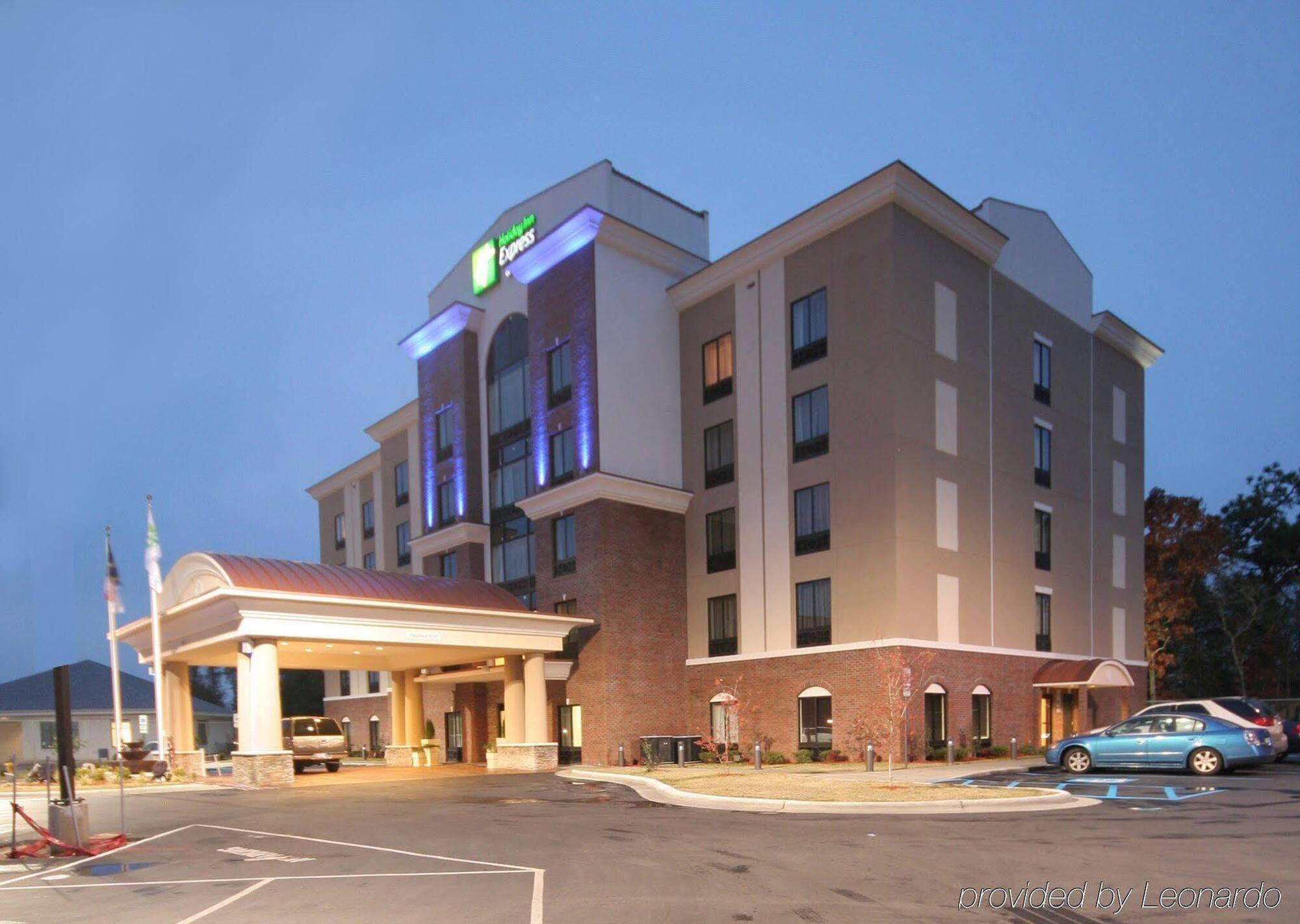 Holiday Inn Express Hotel & Suites Hope Mills-Fayetteville Airport By Ihg Esterno foto